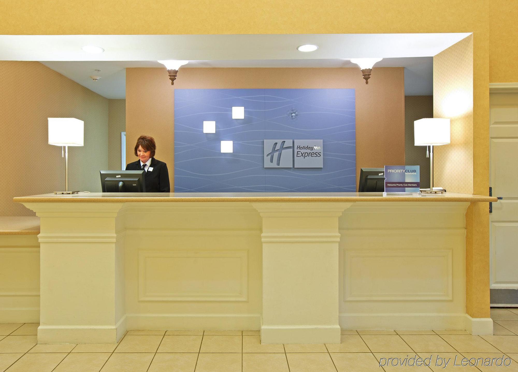 Holiday Inn Express & Suites Magnolia-Lake Columbia Nội địa bức ảnh