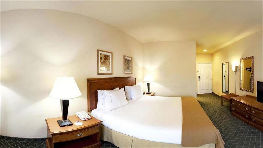 Holiday Inn Express & Suites Magnolia-Lake Columbia Ngoại thất bức ảnh